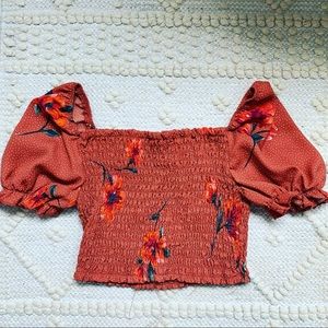 Crop top under the shoulder